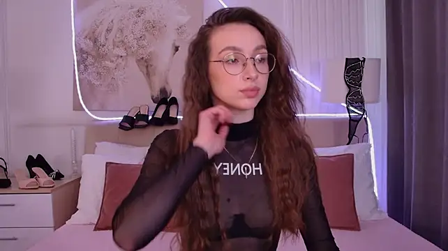 Emily_Simon