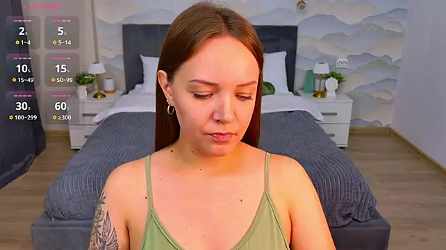 Chloe_Sapphire live cam on StripChat