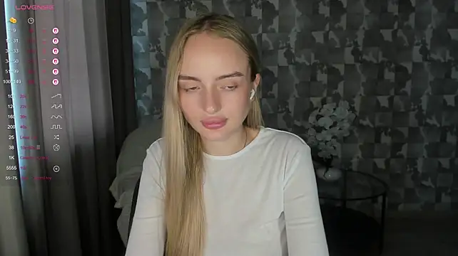 a_delina (F young) - oil ass🍑