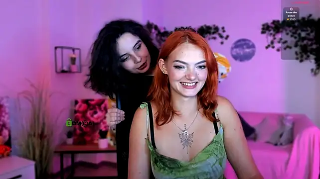 melody_sky_ live cam on StripChat