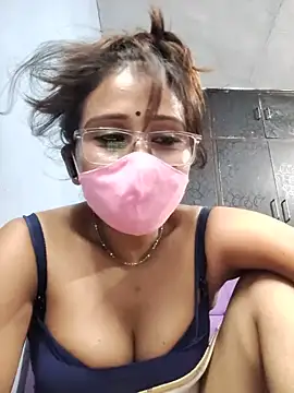 hot_laxmi2