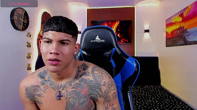 Damian_latinxxx live cam