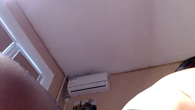 GloriaUpperLove live cam