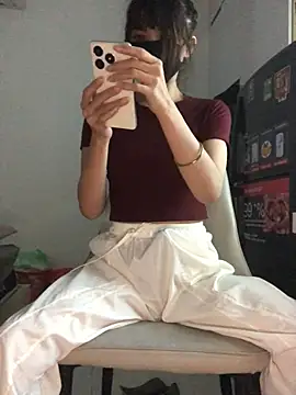Writhing_First live cam