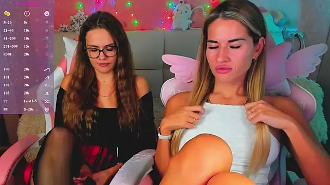hotty_girls_here