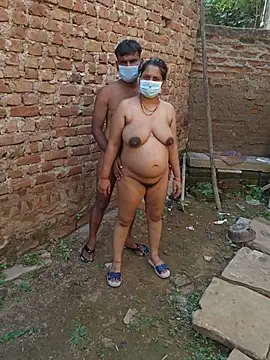 priyasharma0101 live cam on StripChat