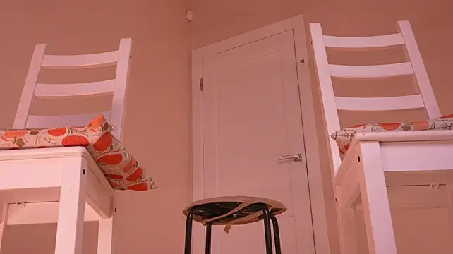 miablueye (F young) - Double penetration with fuckmachine