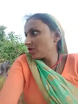 Juli_rathore live cam on StripChat