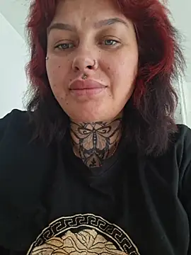 CandyCurvess live cam