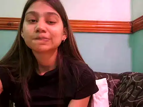 prettysmileaaliyah live cam on StripChat