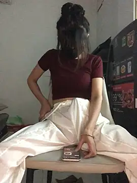 Writhing_First live cam