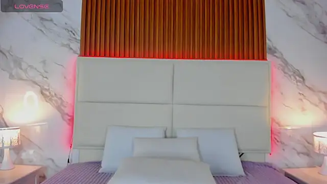 _bella_rossee_ live cam on StripChat