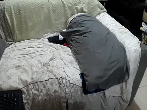 Trish_CurveCock live cam preview