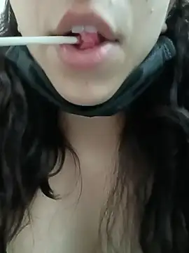 HazelCharm live cam on StripChat