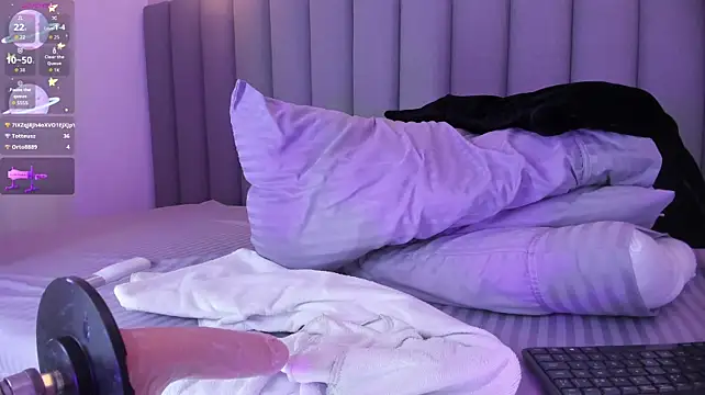 EmilyBlossom_ live cam on StripChat