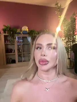 AshleySinn live cam on StripChat