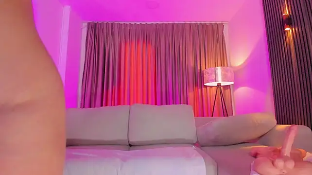 Leah_Grey webcam
