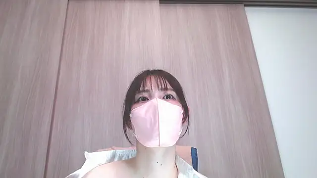 NANA_7 Live Webcam on Stripchat