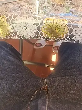 mia69x (G mature) - suce gorge profonde