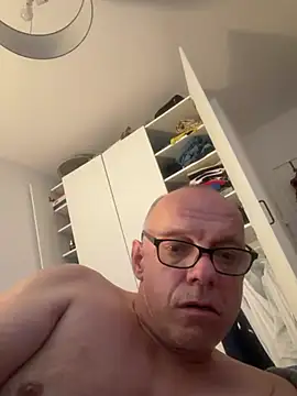 Jaropol live cam on StripChat