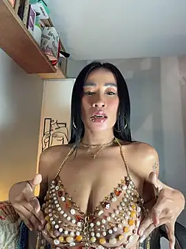 AsianMilfSheryl live cam preview