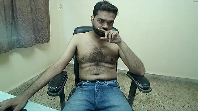 Kinky_Kumarr