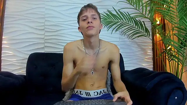 Pavo_tv