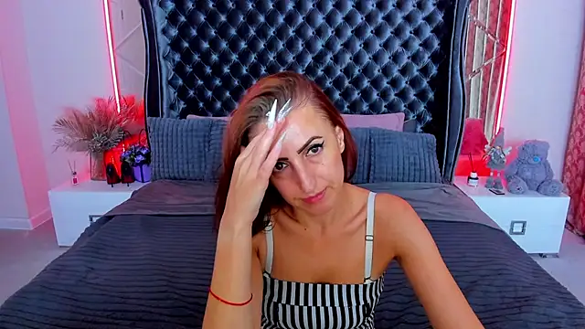 Rebecca_Diamond