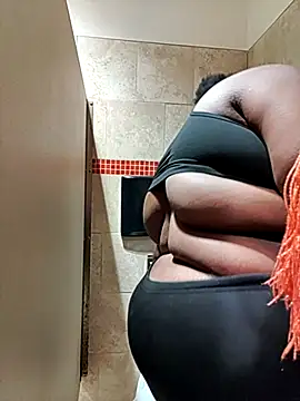 BigBust90 live cam