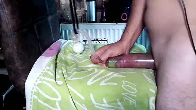 happyDevil669 live cam preview