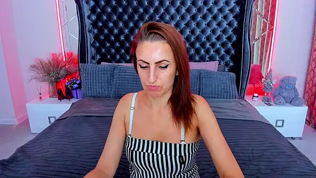 Rebecca_Diamond