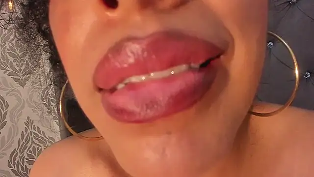 Evaalux
