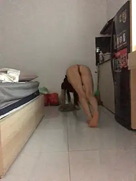 Writhing_First live cam