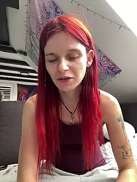 online chatting LeylaSquirtyBirty