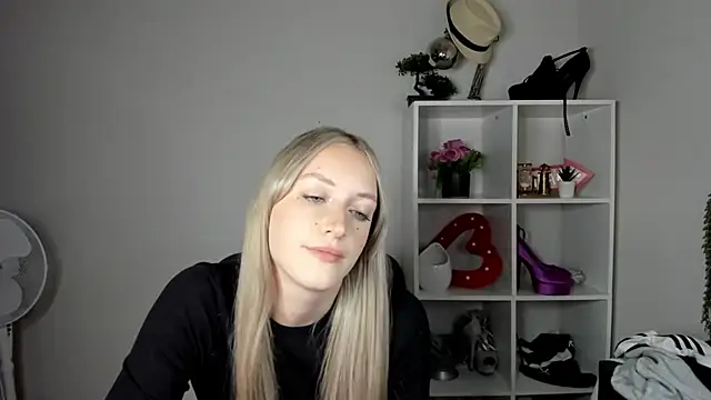 EvelynBlond