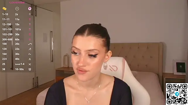 Skinny_Alice live cam on StripChat