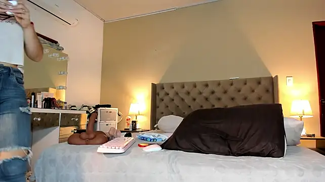 jenna1_ (F young) - oil ass , control toy
