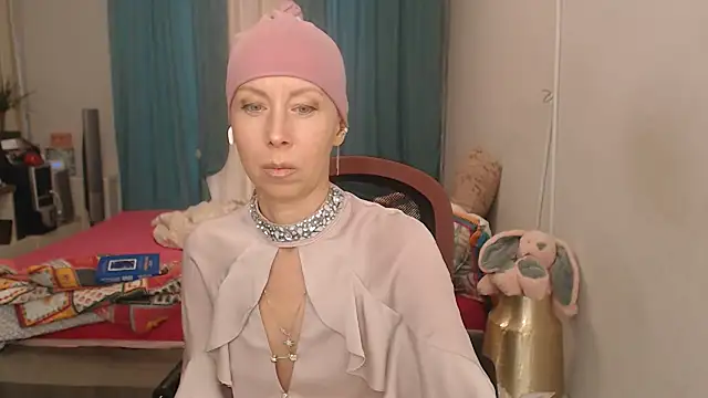 LuxuryNika