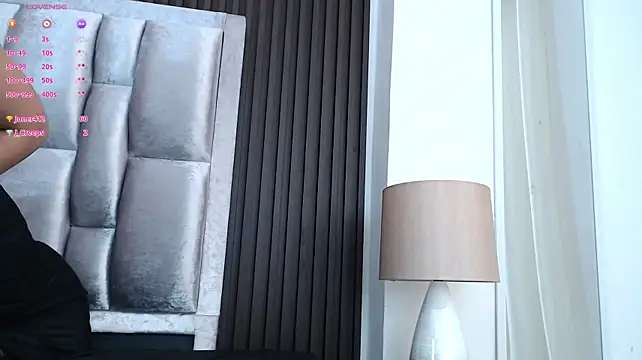 Zahra_milks live cam