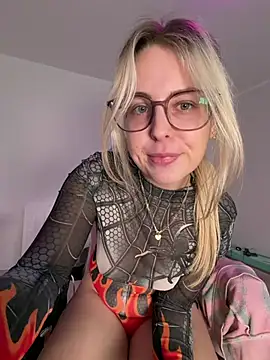 livewithlucy (F young) - Naked 20min😍