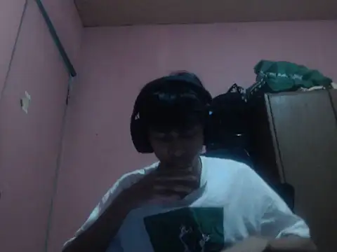 kyoshi_19 (M twink) - Fash dick 25 token, cum in public