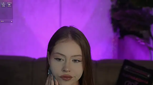 esmie_smile (F teen) - finger in pussy