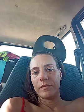 Zingara83 live cam on StripChat