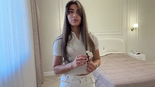 Marnera live cam on StripChat