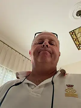 YachtCaptain10 live cam preview
