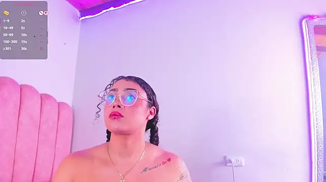 antonelllepiercee live cam on StripChat