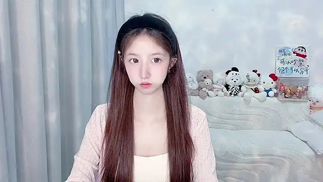 lucky-tt live cam on StripChat