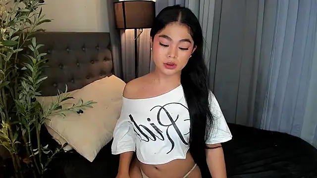 AsianHugecockAnna
