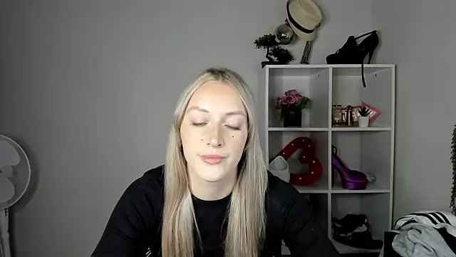 EvelynBlond