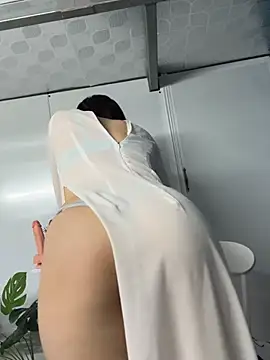 Nana-19 live cam on StripChat